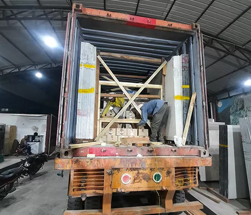 loading of large format porcelain or marble slabs